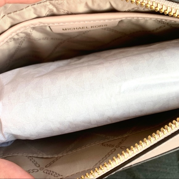 NWT authentic MK stunning leather studded bag - Picture 5 of 8